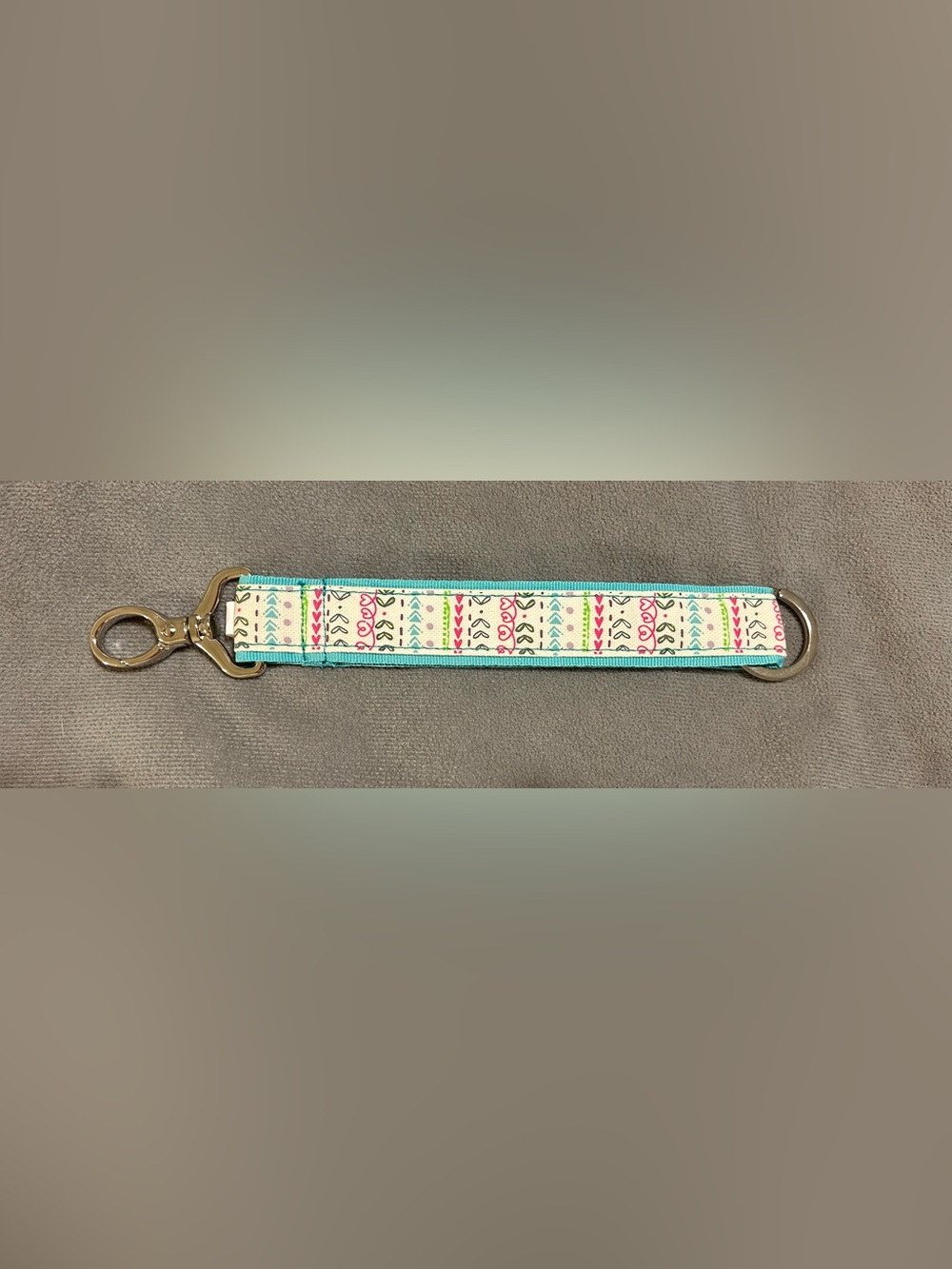 Thirty One Key Fob Multi Color NWOT - Picture 2 of 2